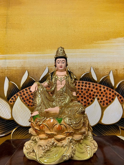 Tượng Quan Âm tự tại 25cm dát vàng